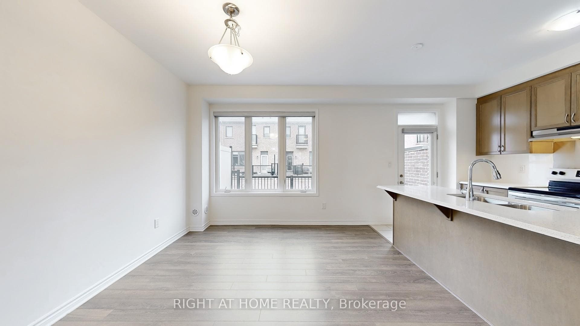 5 Casely Avenue photo 8