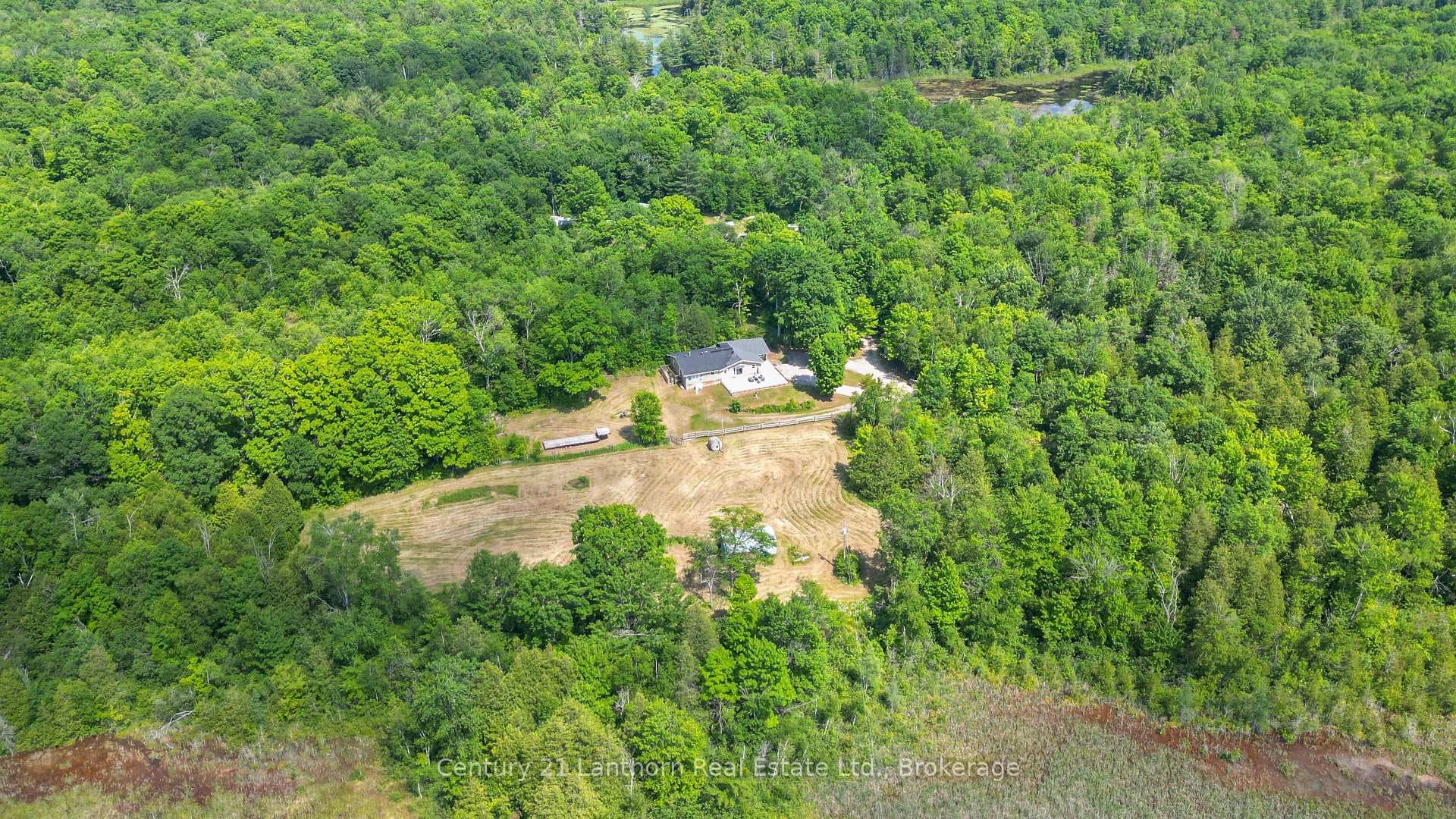 932 Hunt Club Road photo 2