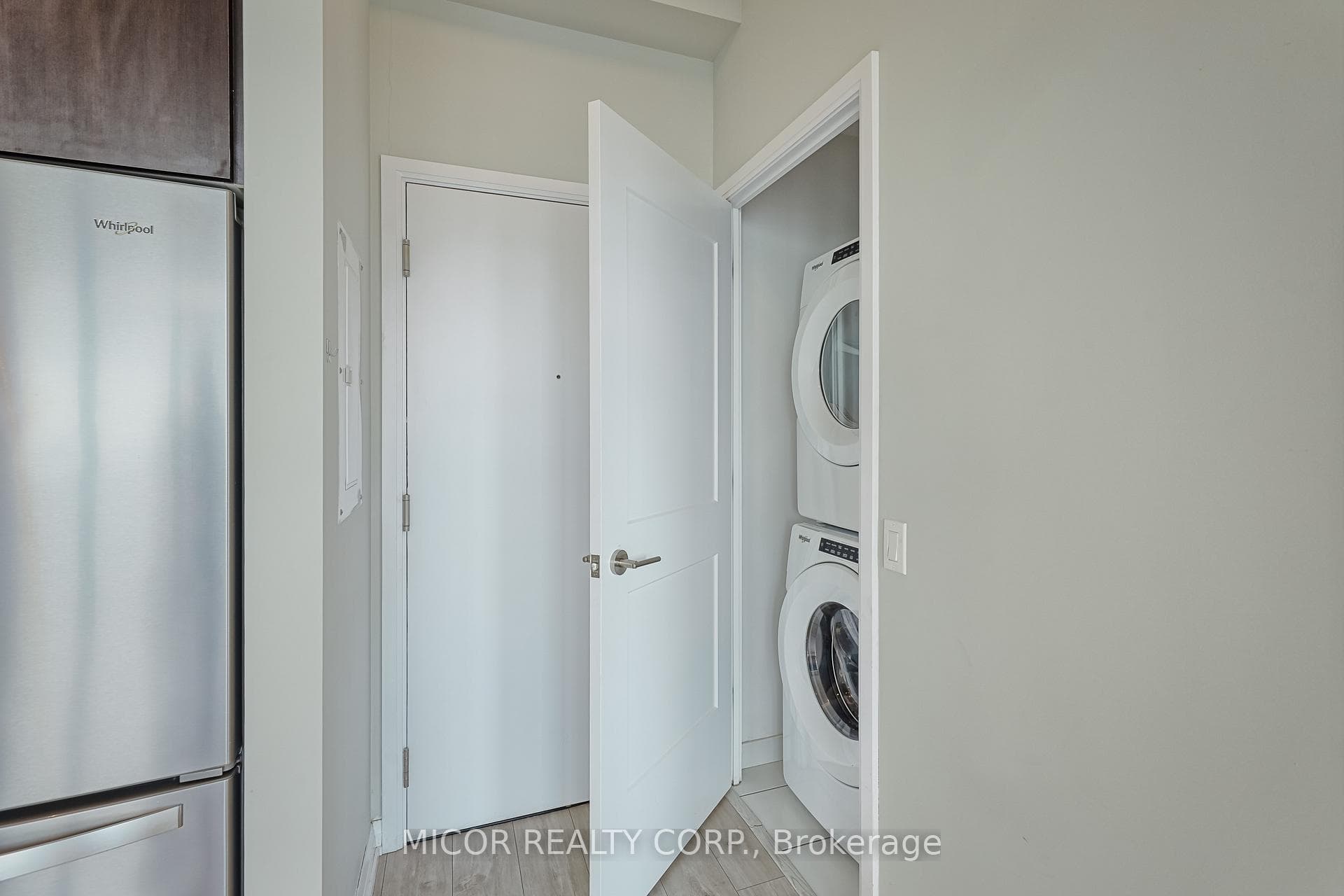 7895 Jane Street Unit 905 photo 15