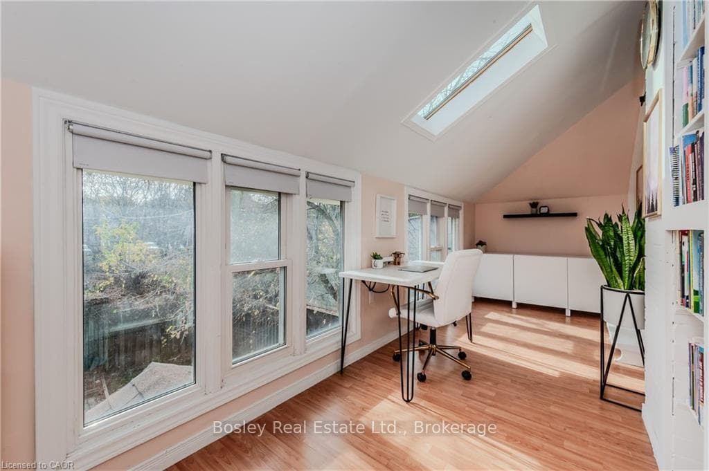 291 Guelph Street photo 23