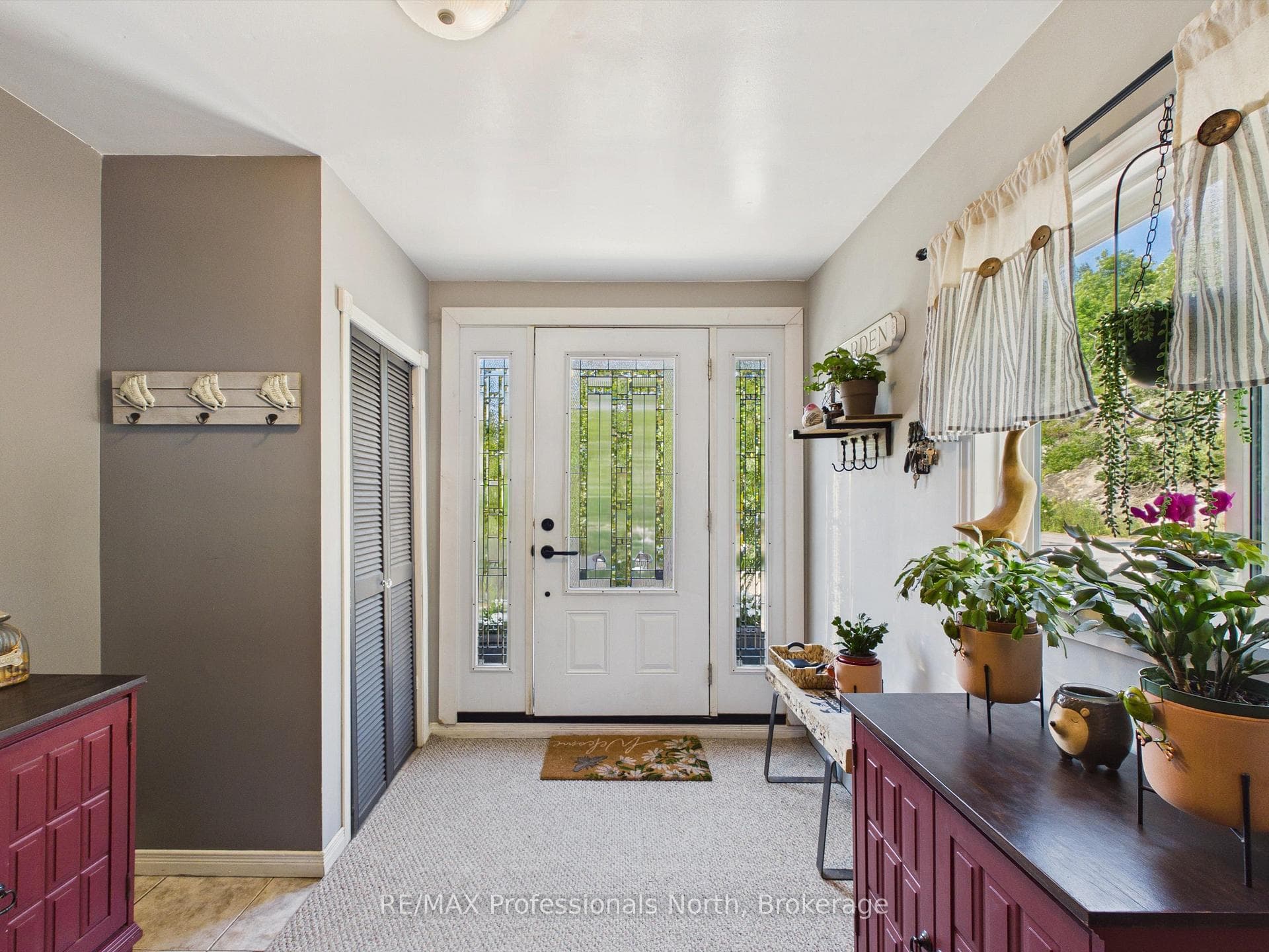 36 EDWARD Street photo 5