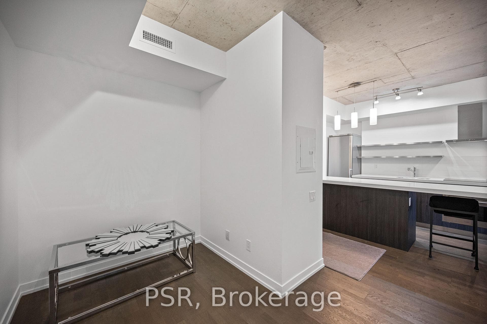 560 King Street Unit 407 photo 25