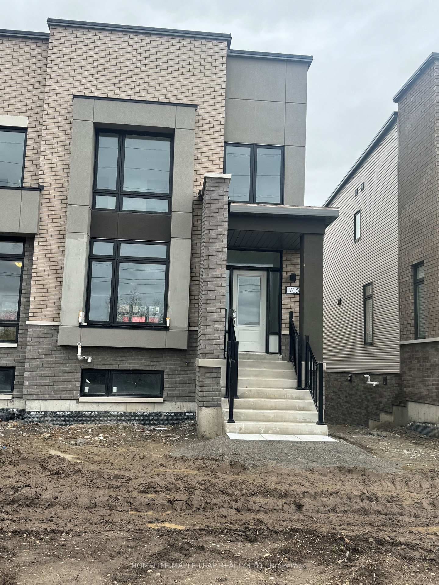 765 Conlin Road photo 1