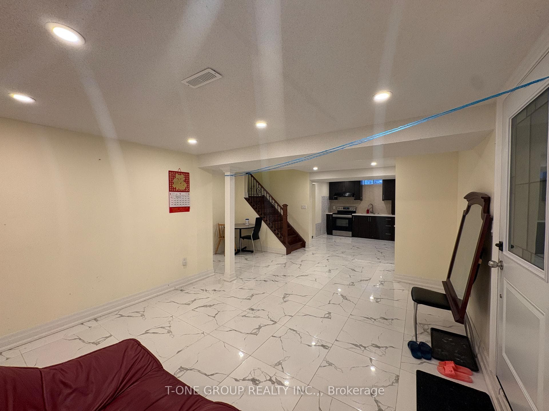 209 Highglen Avenue Unit Lower Fl photo 7