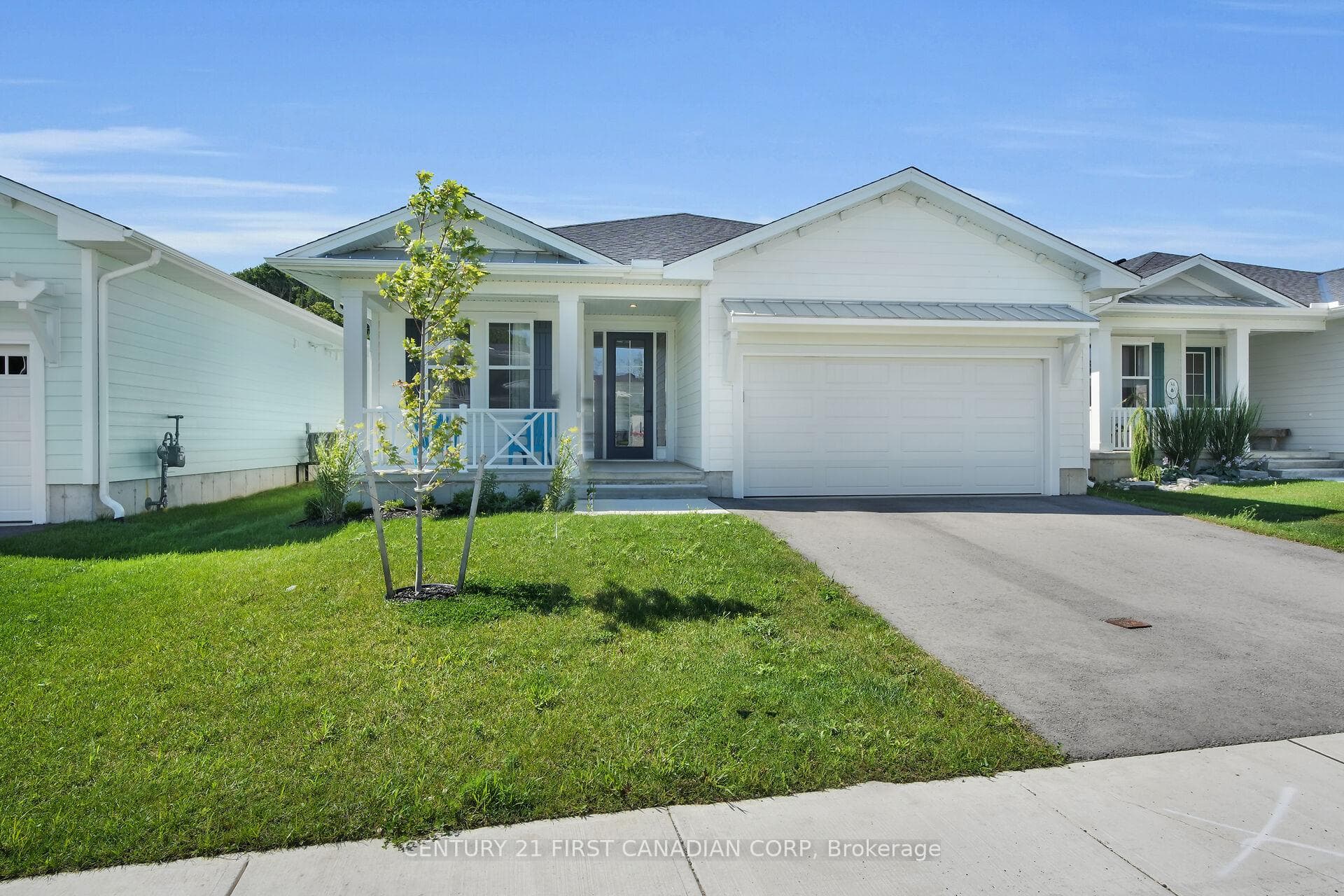 32 REGATTA Way photo 1