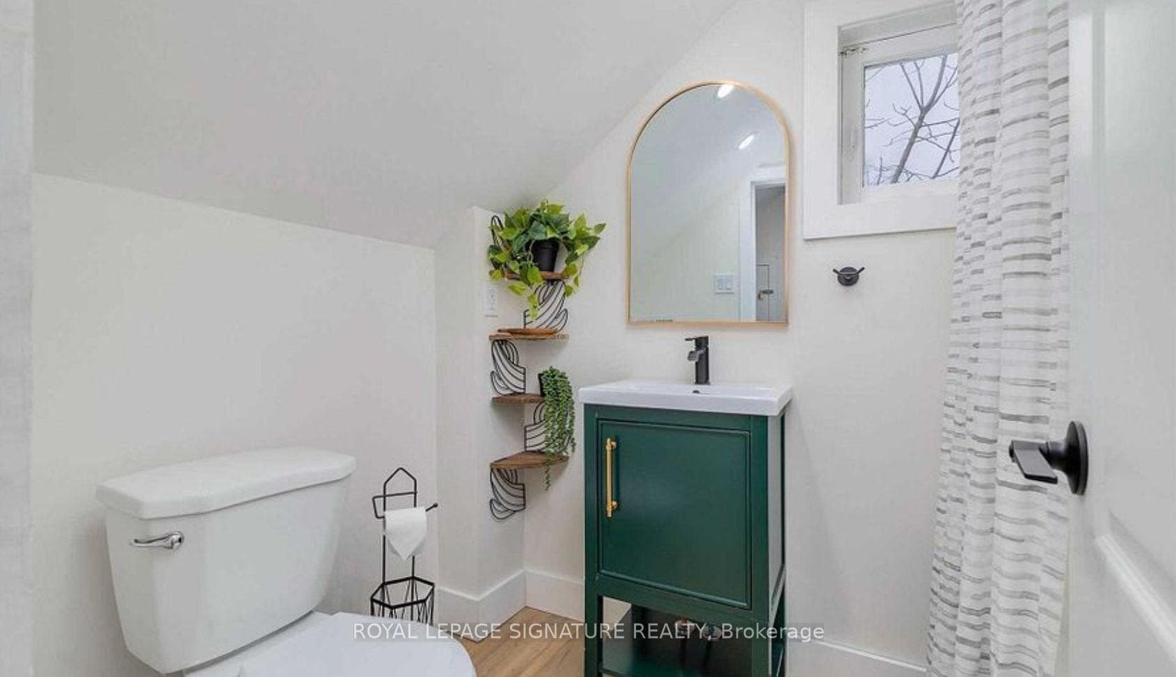 659 Dolph Street Unit Upper photo 6