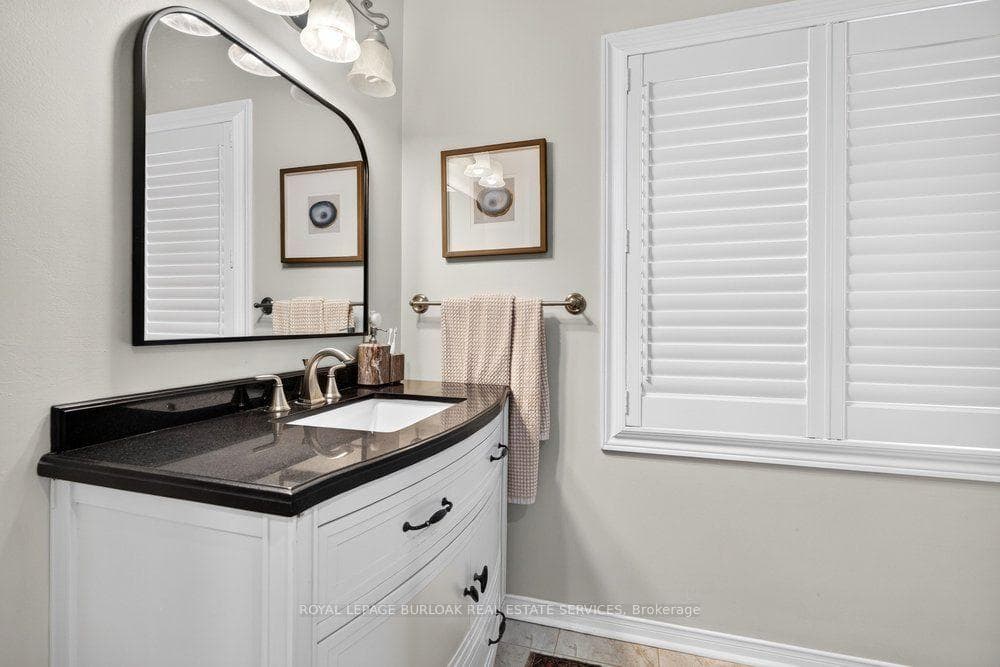 2354 Marine Drive photo 24