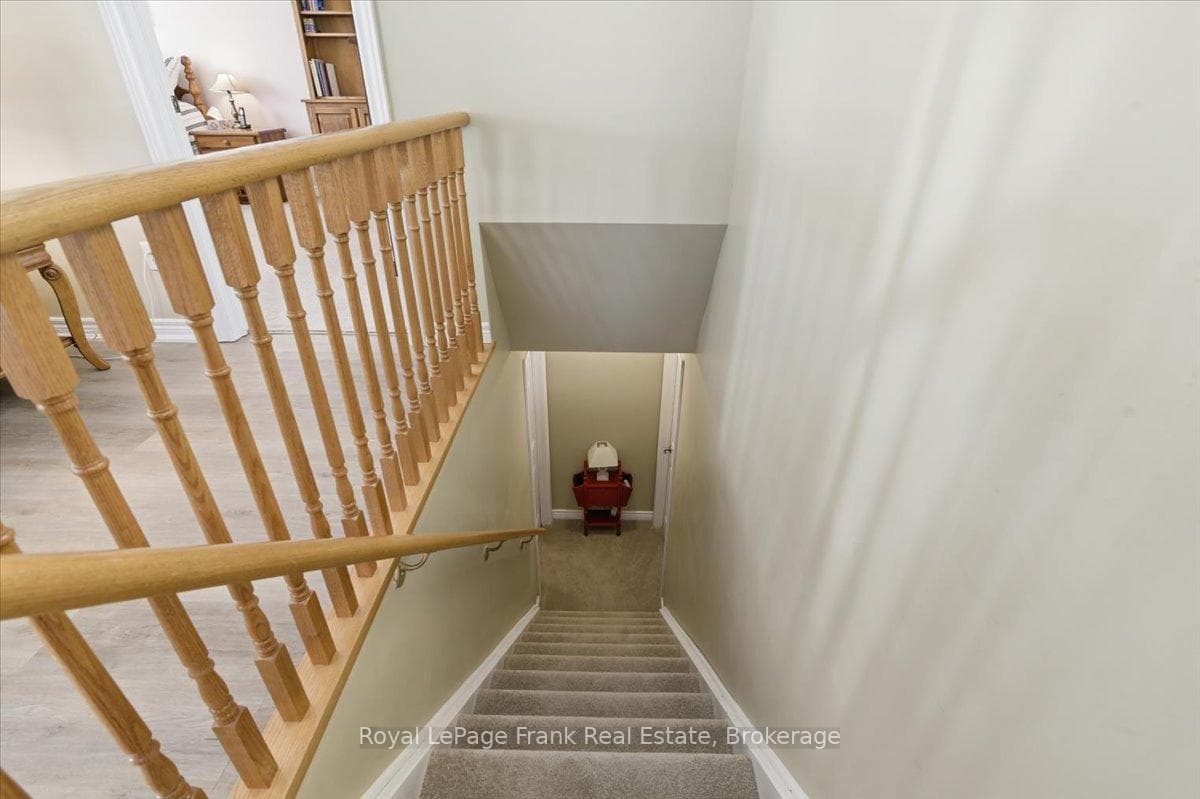 Staircase to Full Unspoiled Basement