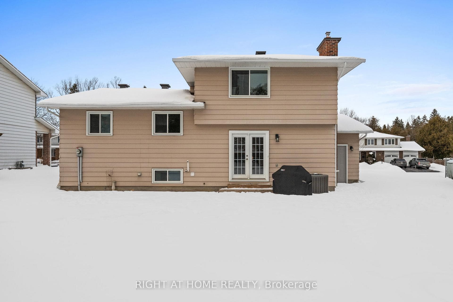 12 BUTTERFIELD Road photo 43