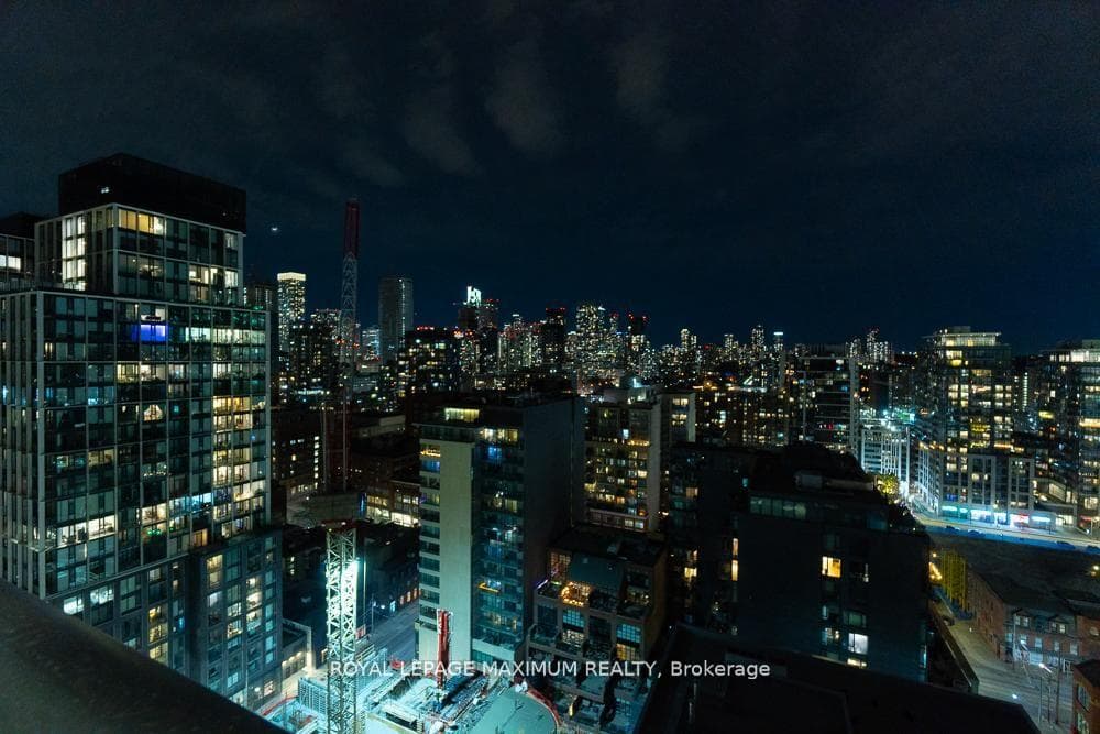 70 Princess Street Unit 2015 E photo 20