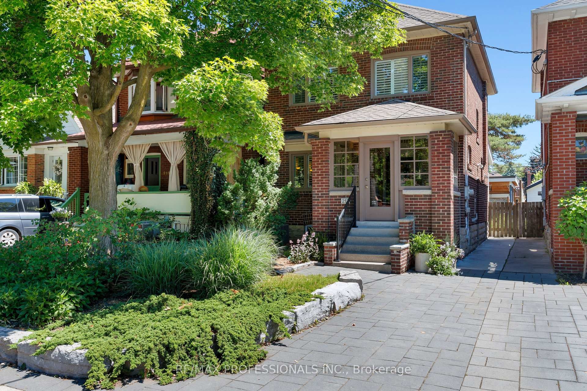 217 Humbercrest Boulevard photo 41