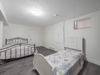 878 John Street photo 31