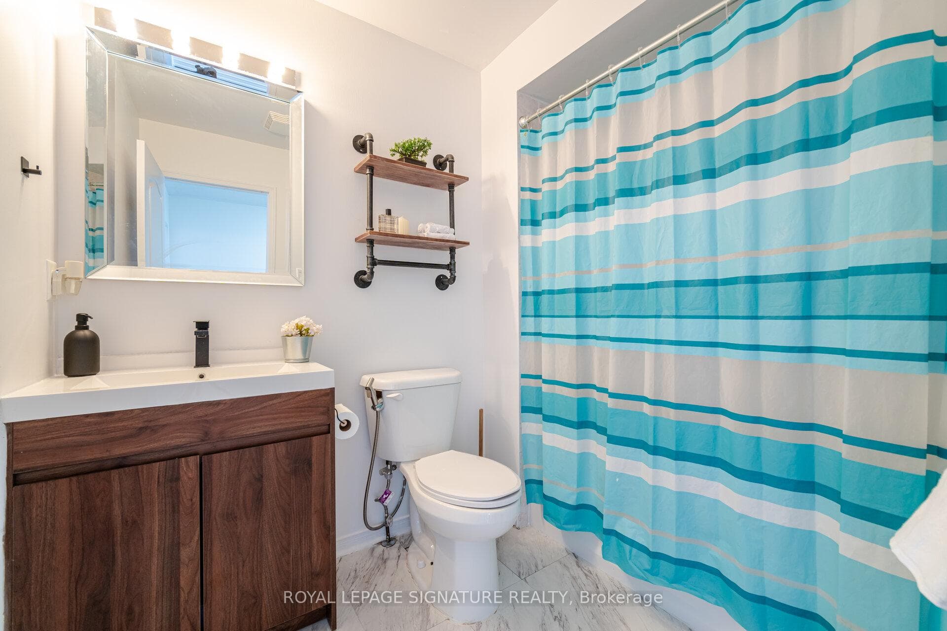 53 Presley Crescent photo 22
