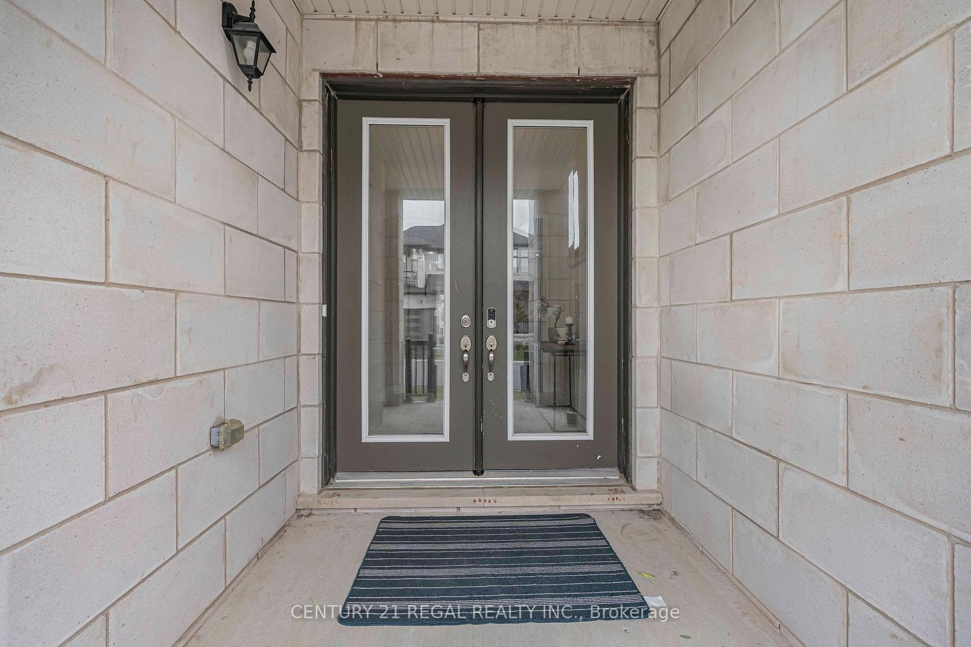 15 Ballanview Court photo 2