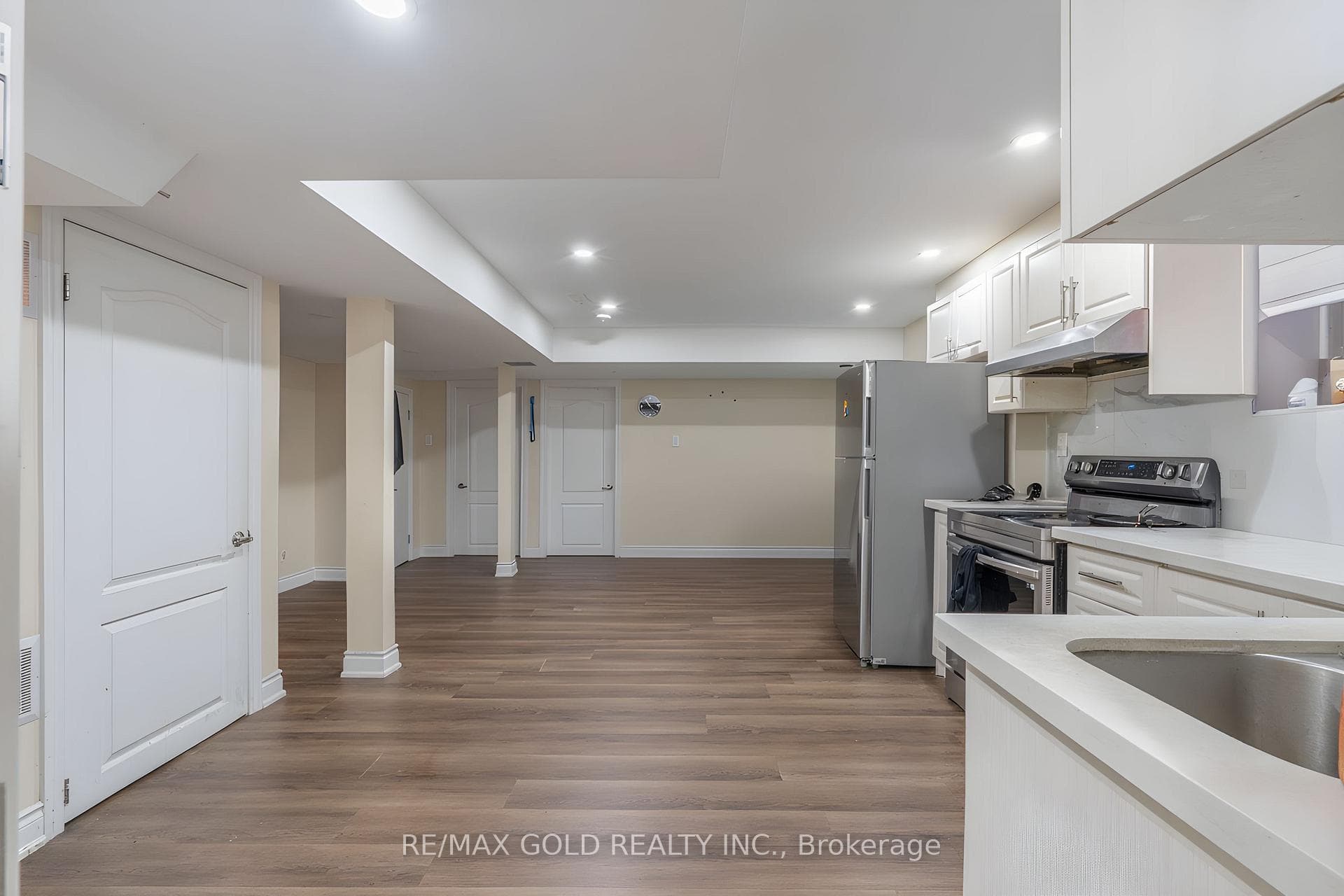 409 Fernforest Drive photo 27