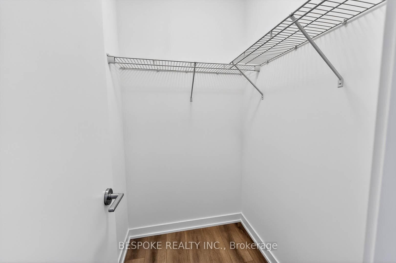 7439 KINGSTON Road Unit 102A photo 18