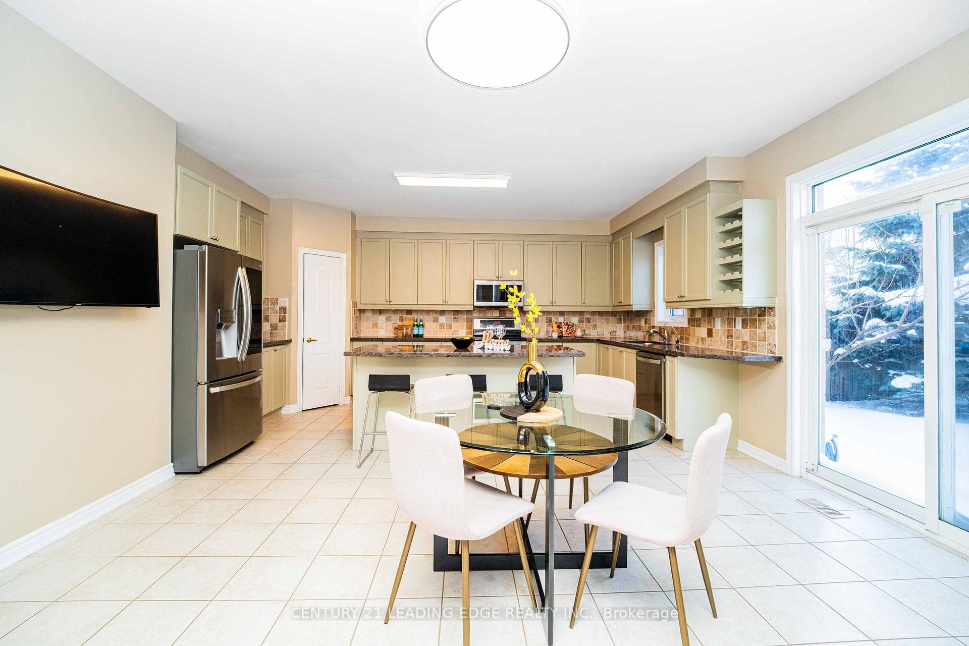 49 Stonechurch Crescent photo 14