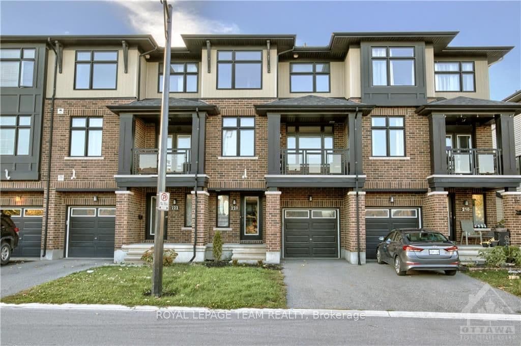 220 LEATHER LEAF Terrace photo 1