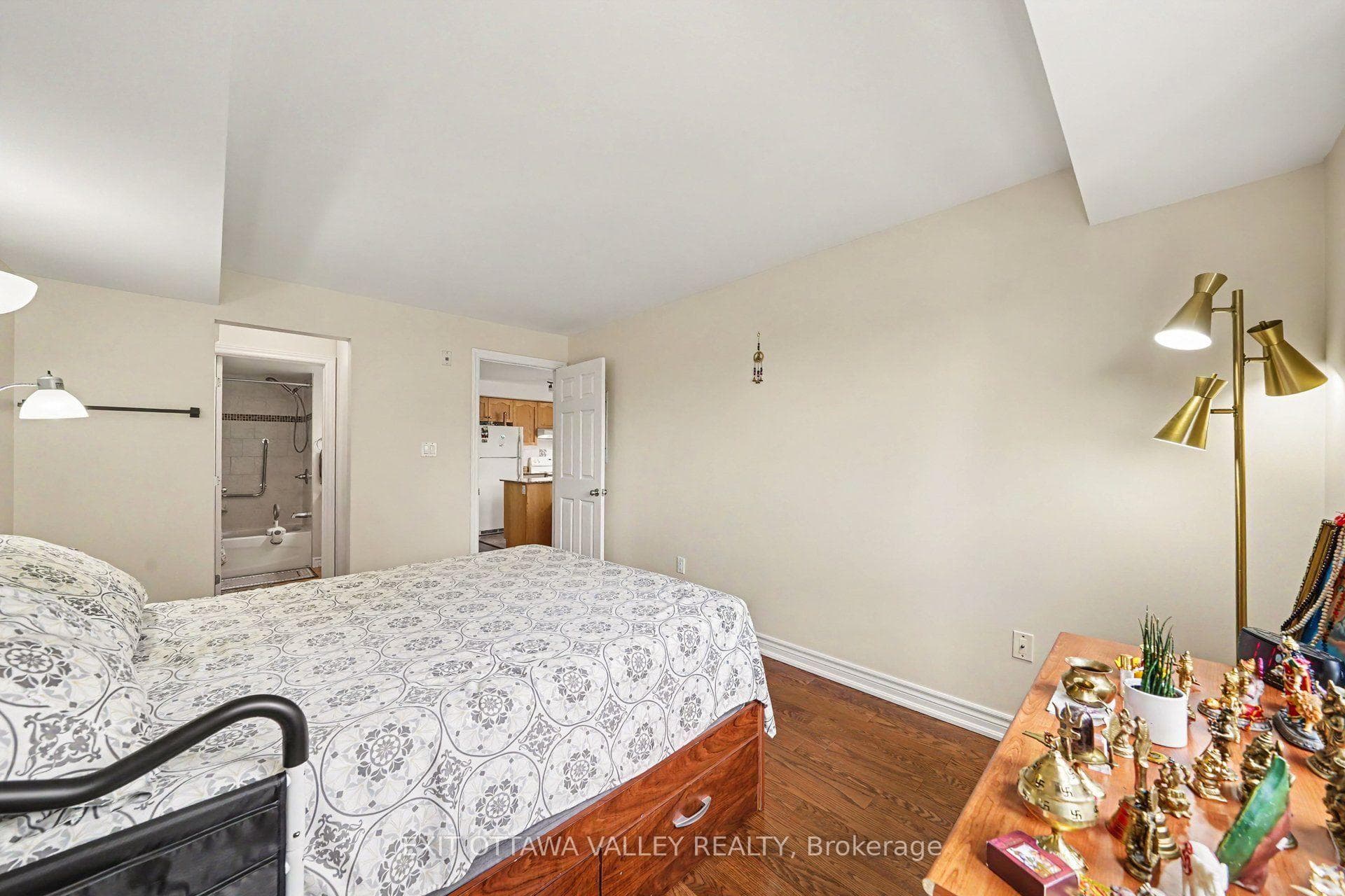 14 Norice Street Unit 208 photo 18