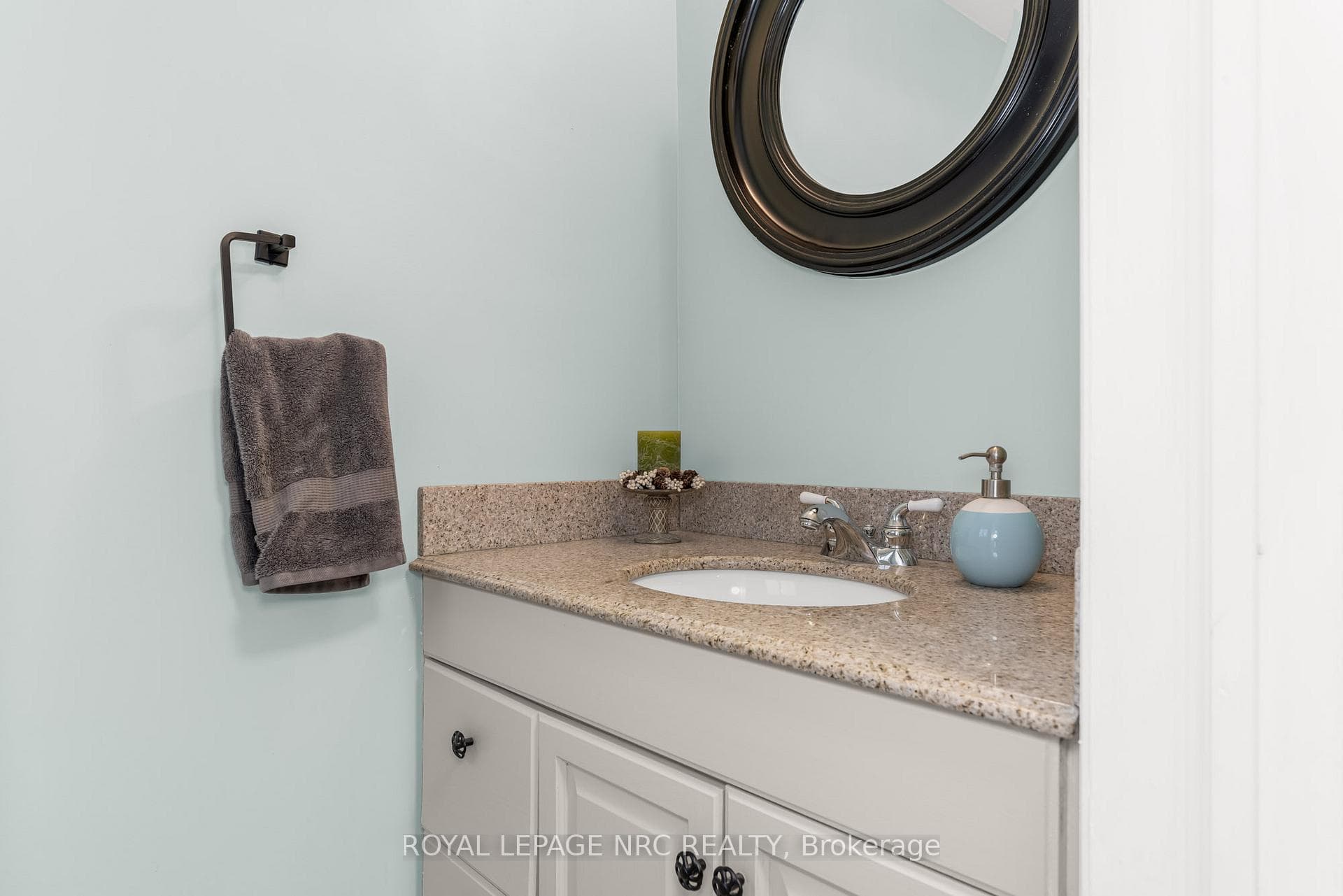 122 Lakeshore Road Unit 34 photo 8