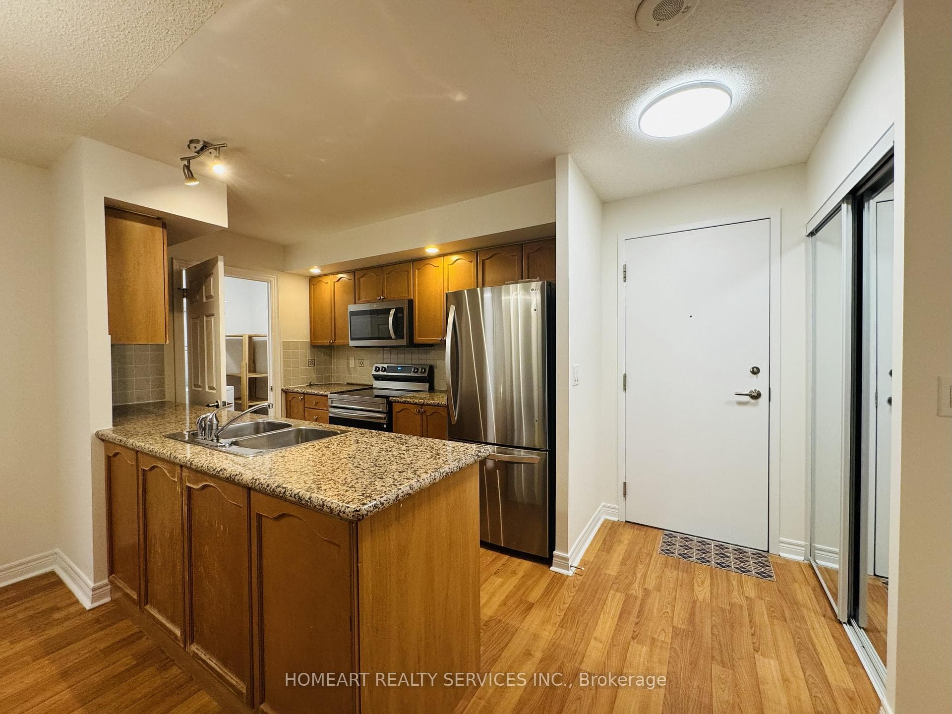 33 Cox Boulevard Unit 216 photo 7