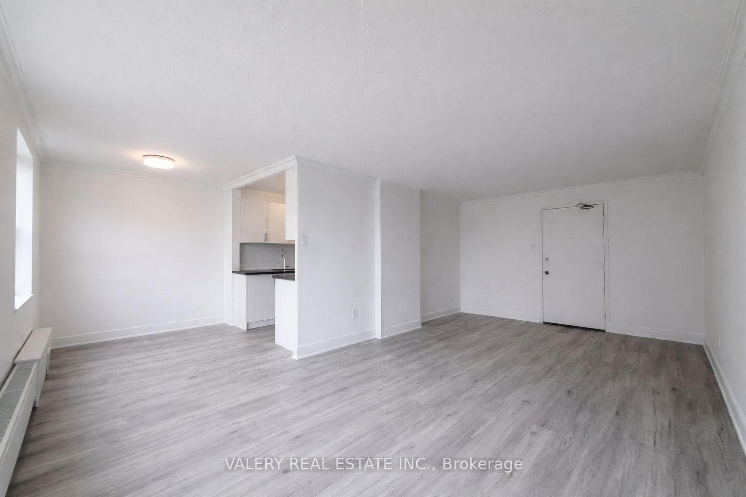 111 Cosburn Avenue Unit 109 photo 3