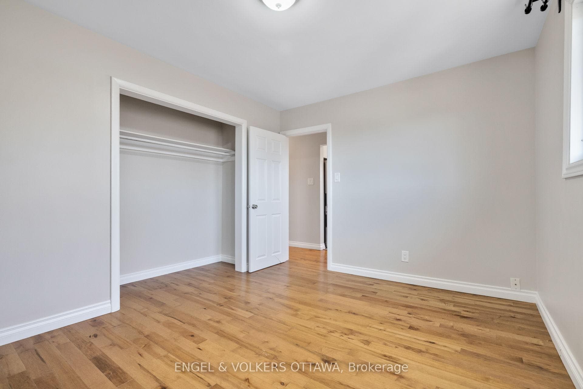 1311 S Avenue photo 34