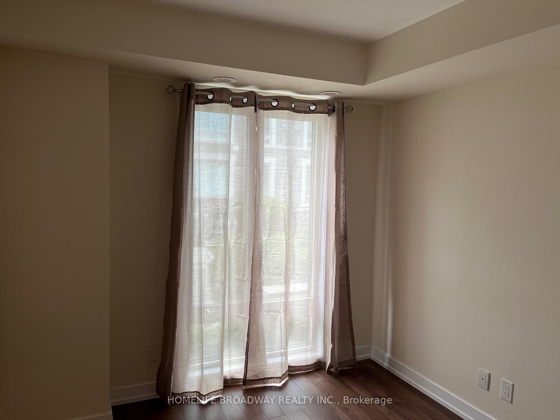 65 Lindcrest Manor Unit 1105 photo 11