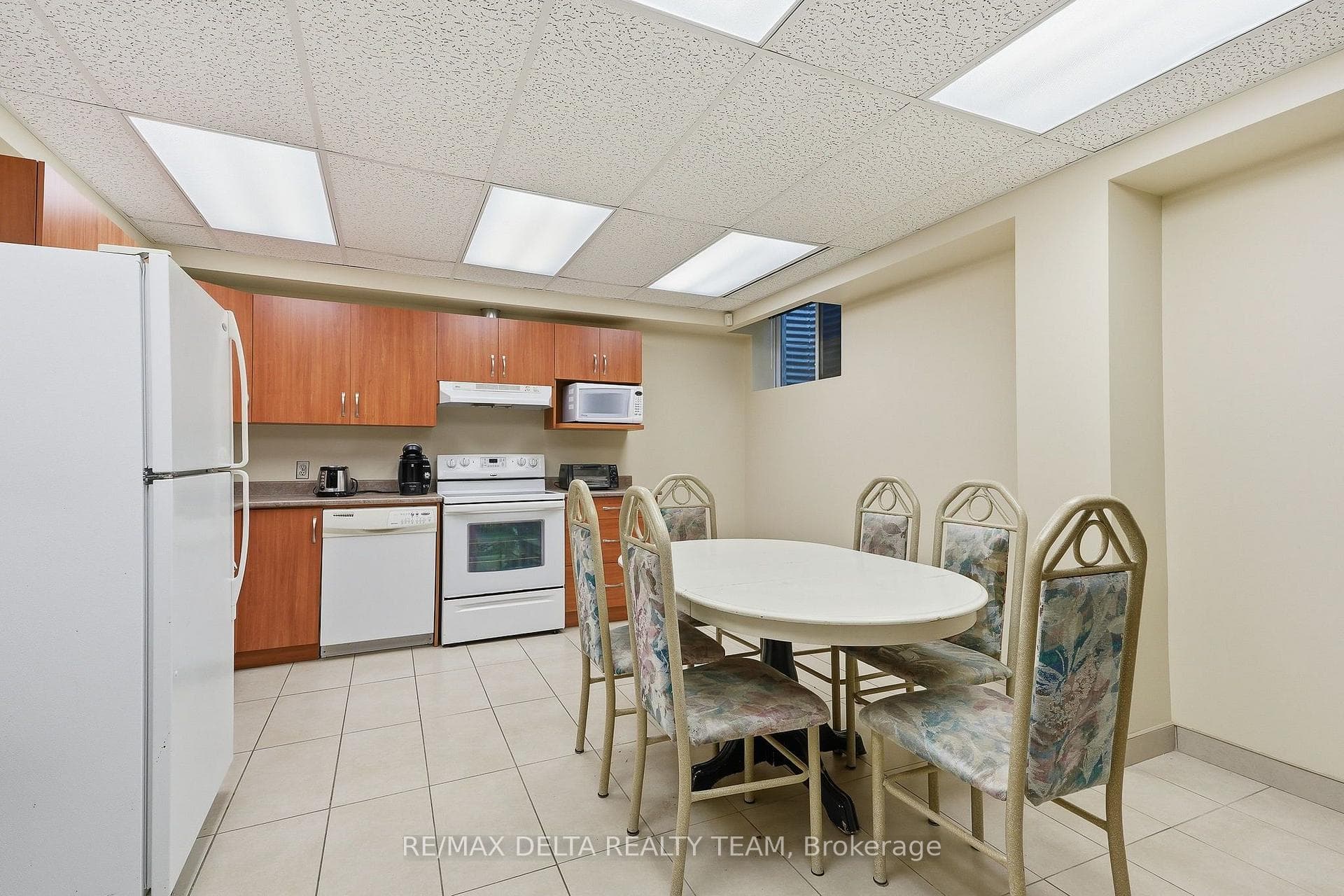 784 Taylor Creek Drive photo 24