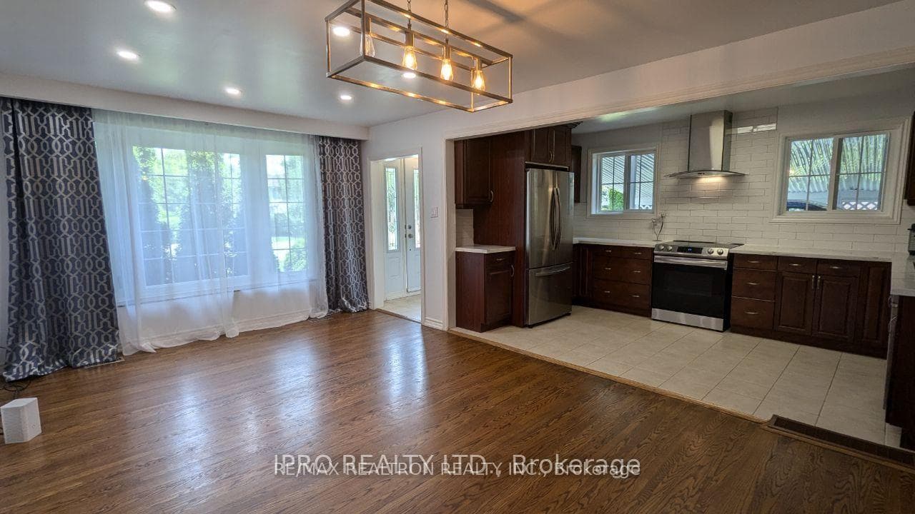16 Cresthaven Drive photo 9
