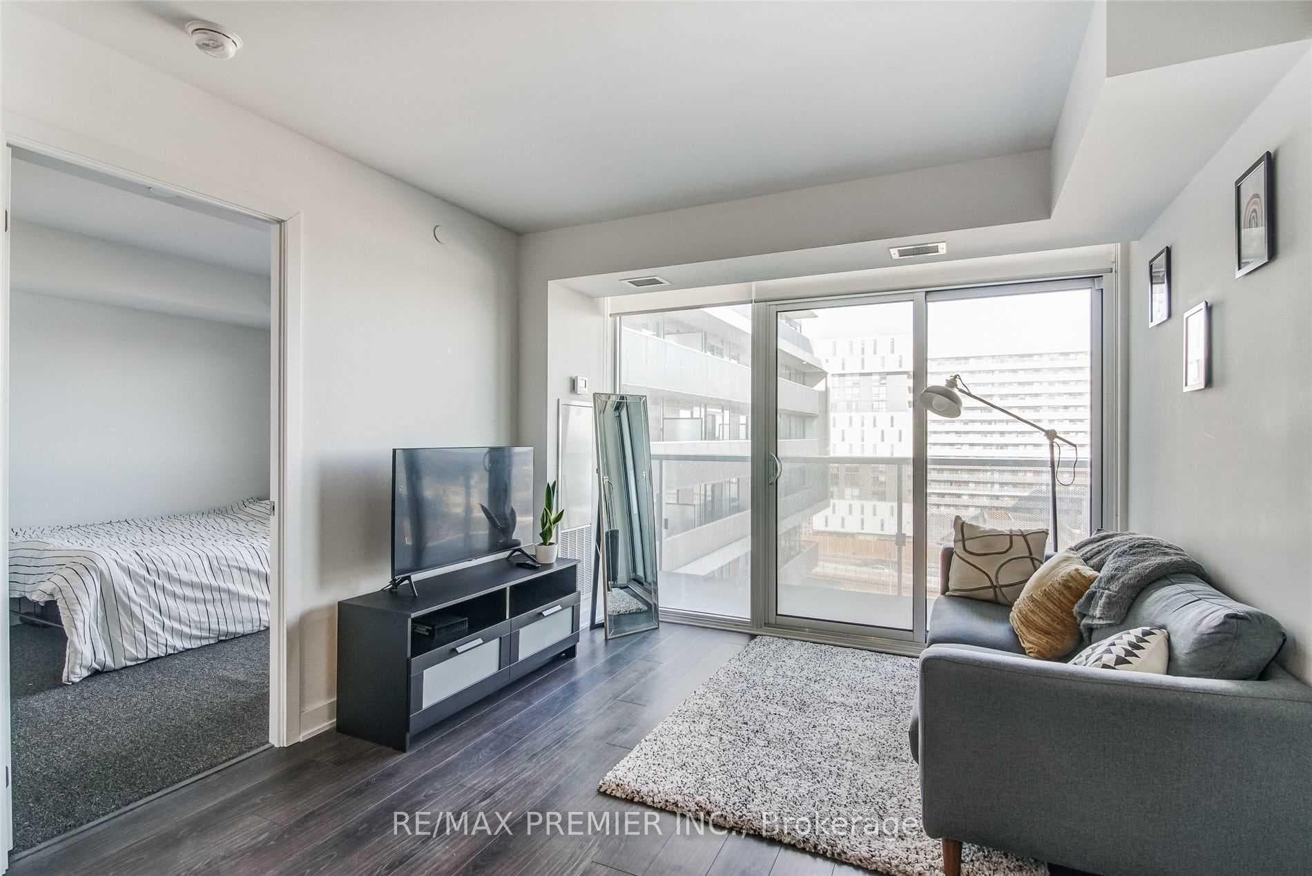 160 Flemington Road Unit 922 photo 13