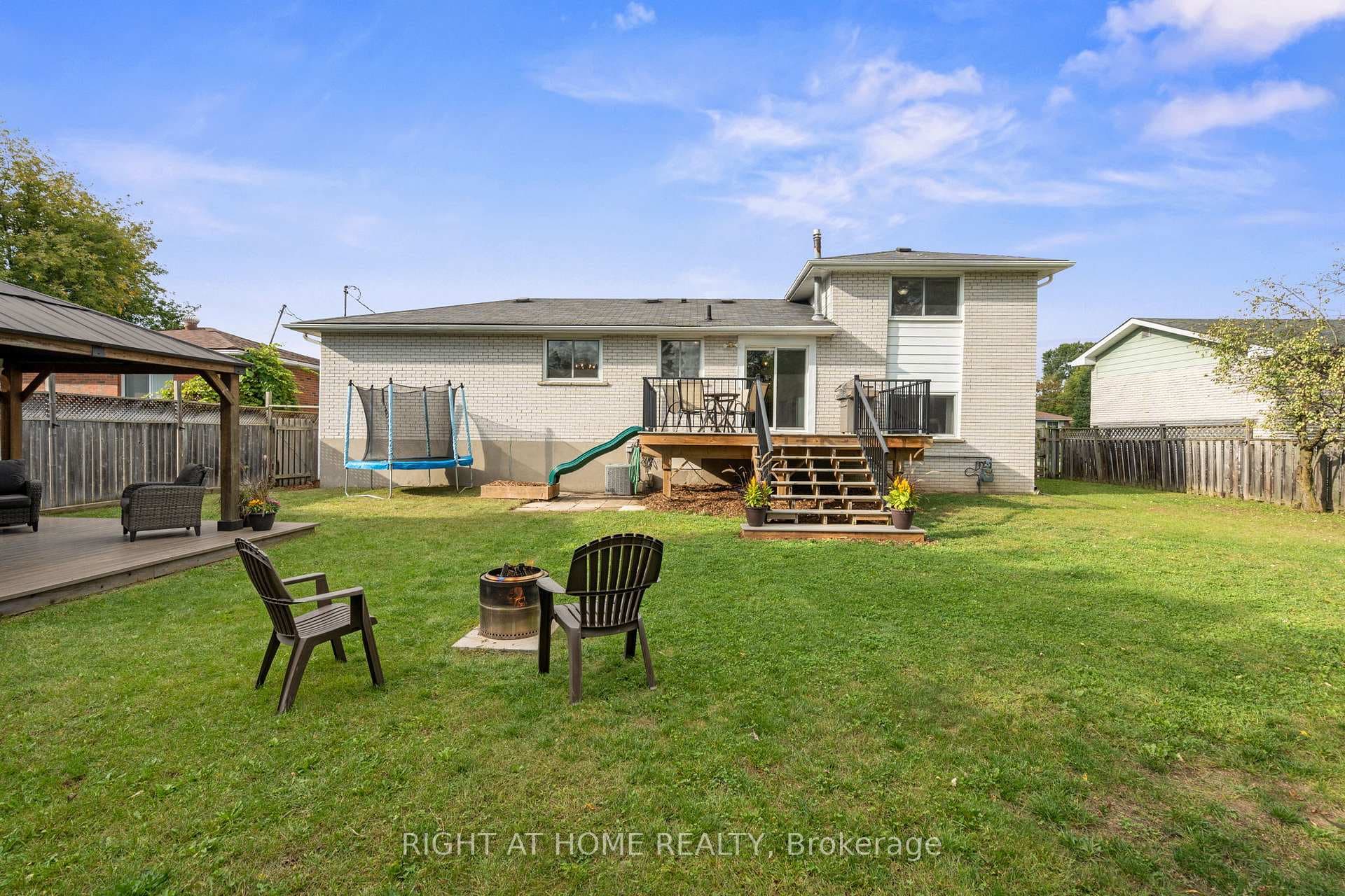 8 Sandsprings Crescent photo 26