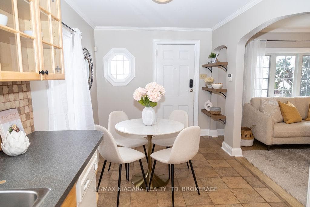18 Welland Vale Road photo 7