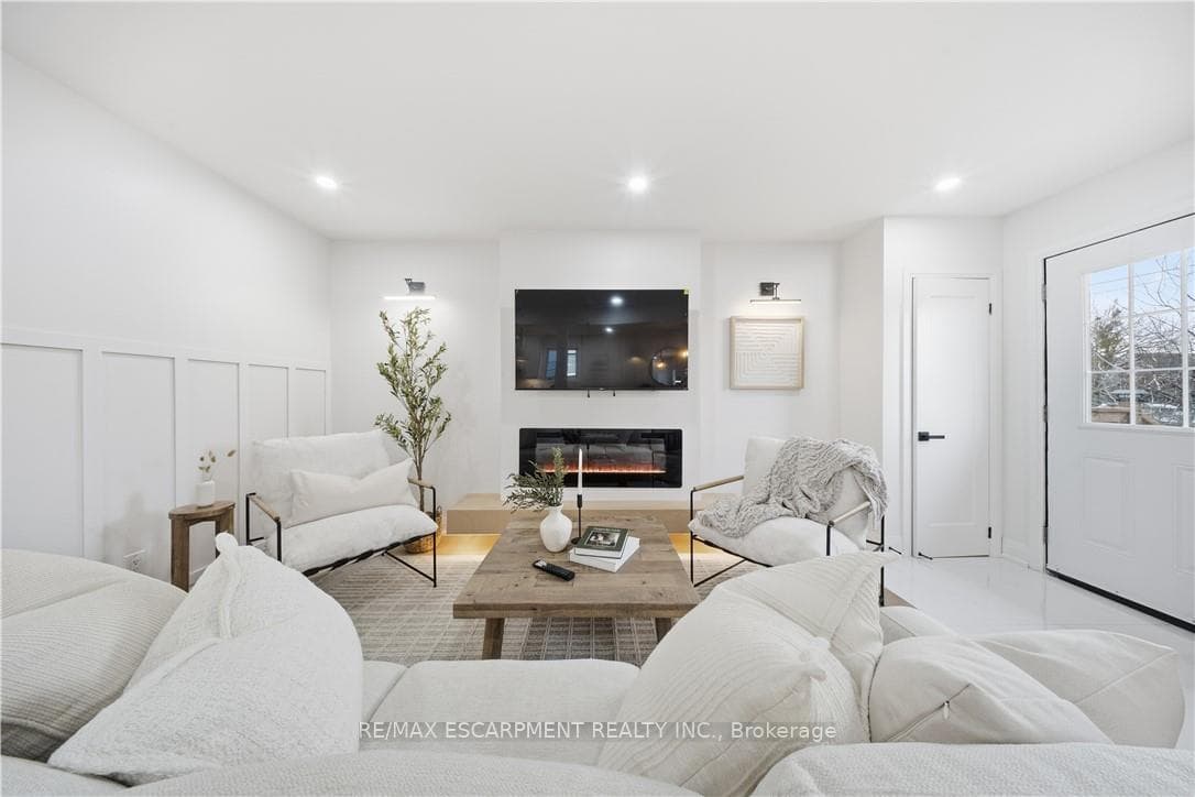 11 Garside Avenue photo 7