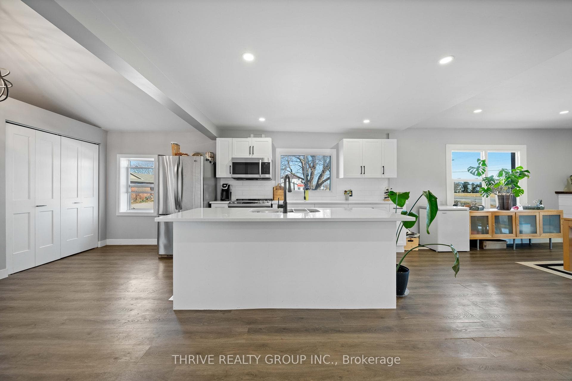 9445 PRIOR Street photo 11