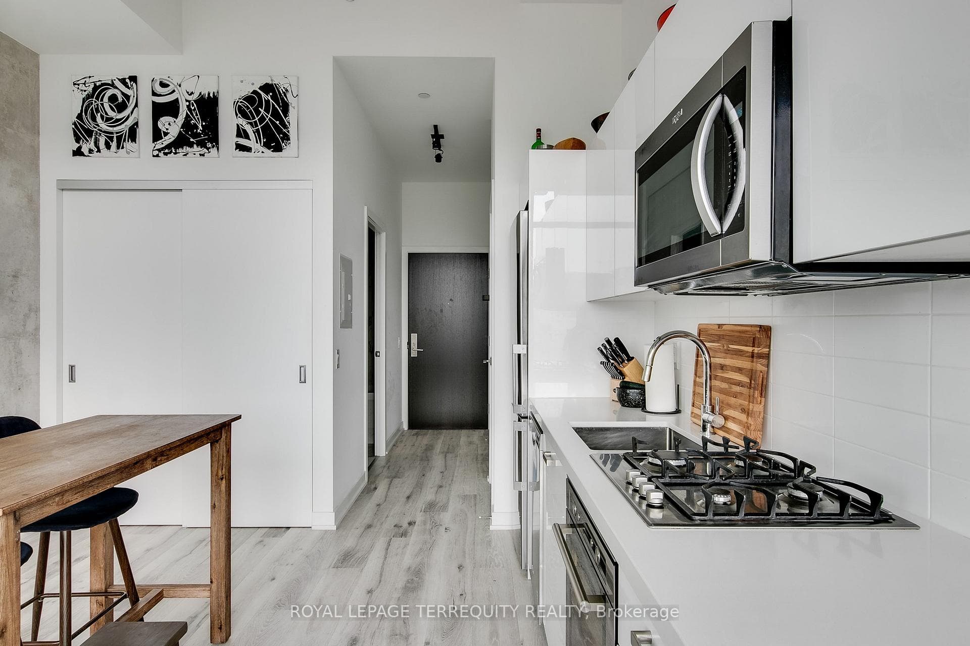 55 Ontario Street Unit 901 photo 8