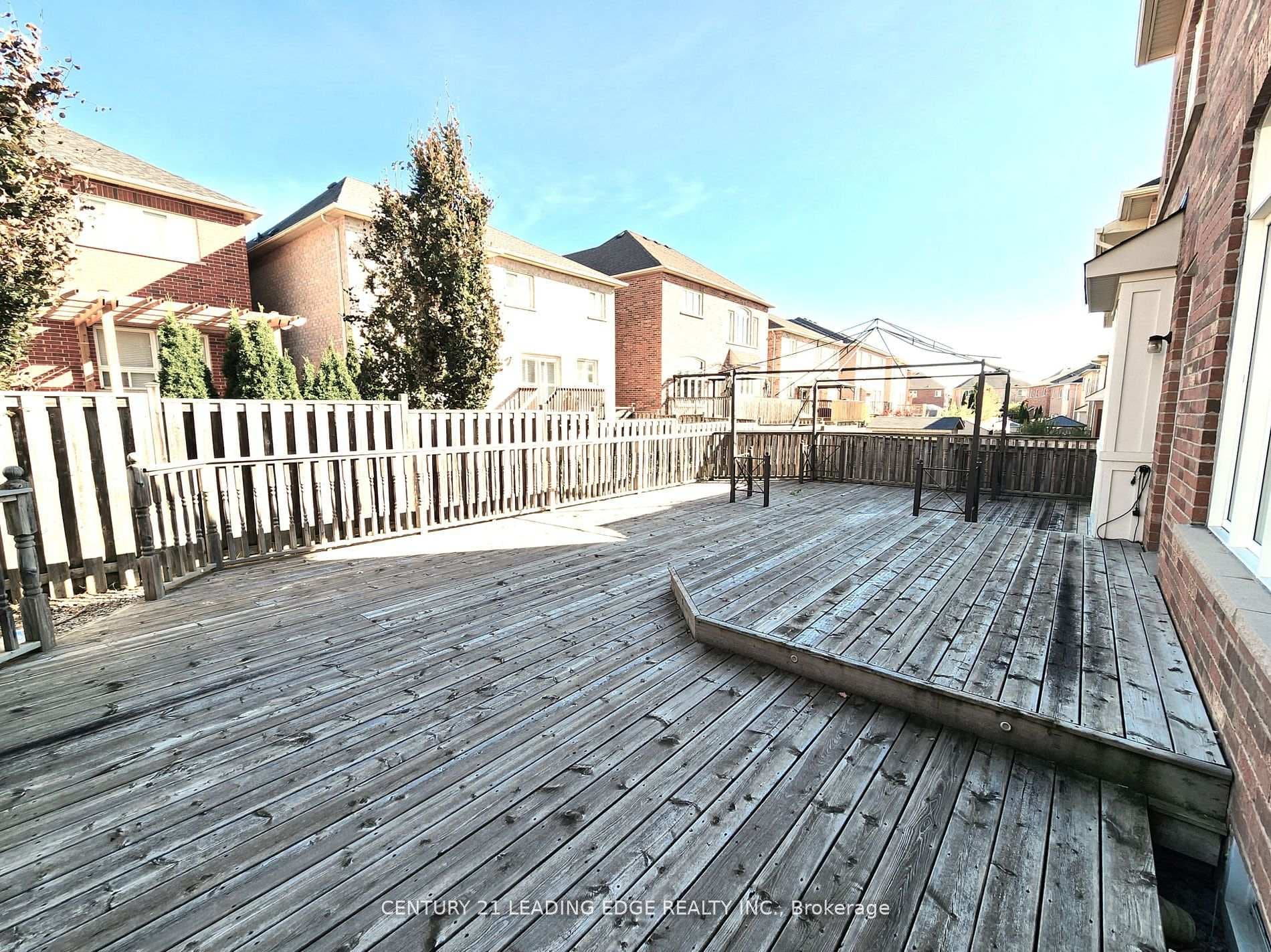 24 Carberry Crescent photo 36