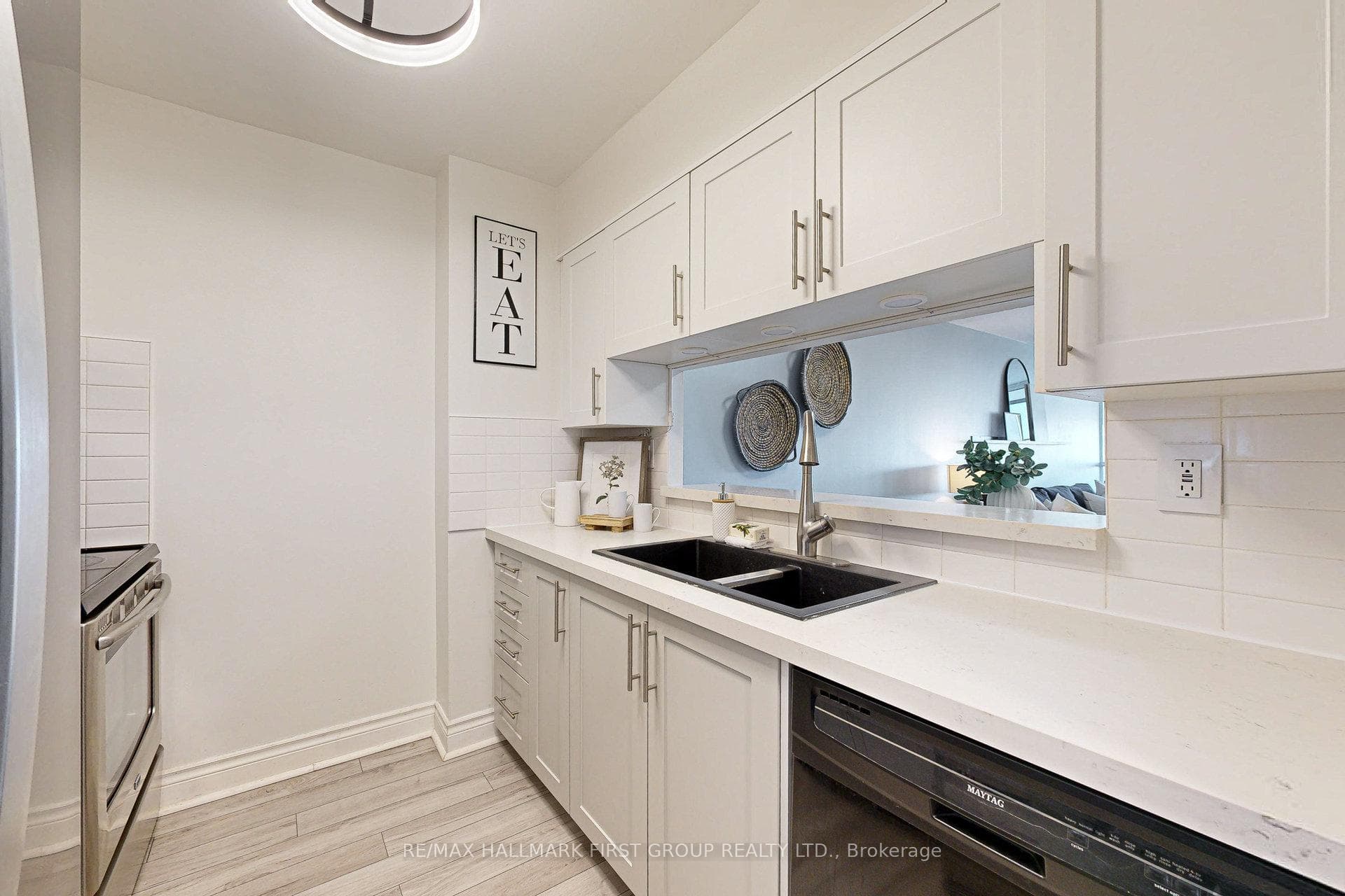 1665 Pickering Parkway Unit 609 photo 7
