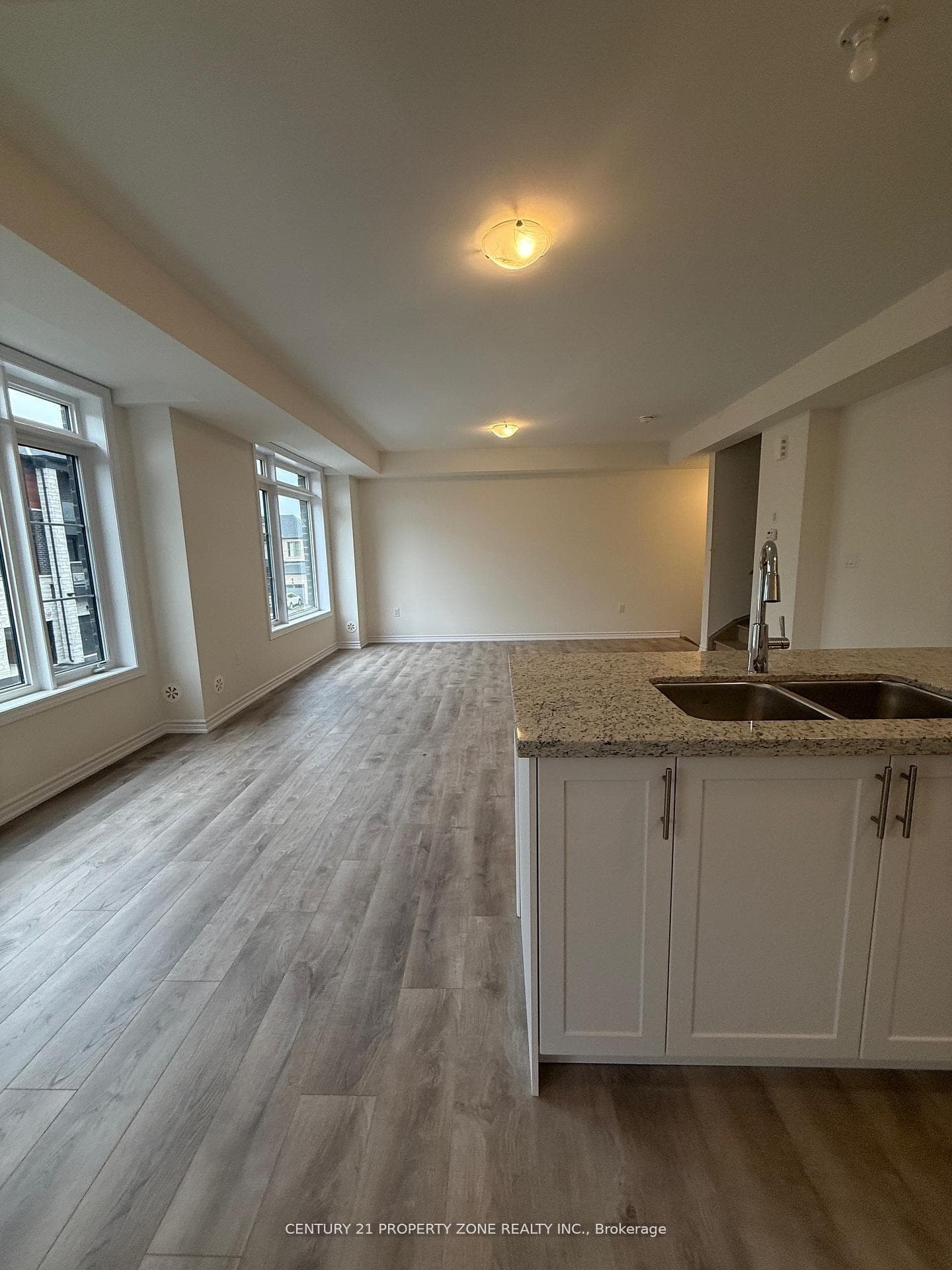 181 Petch Avenue photo 6