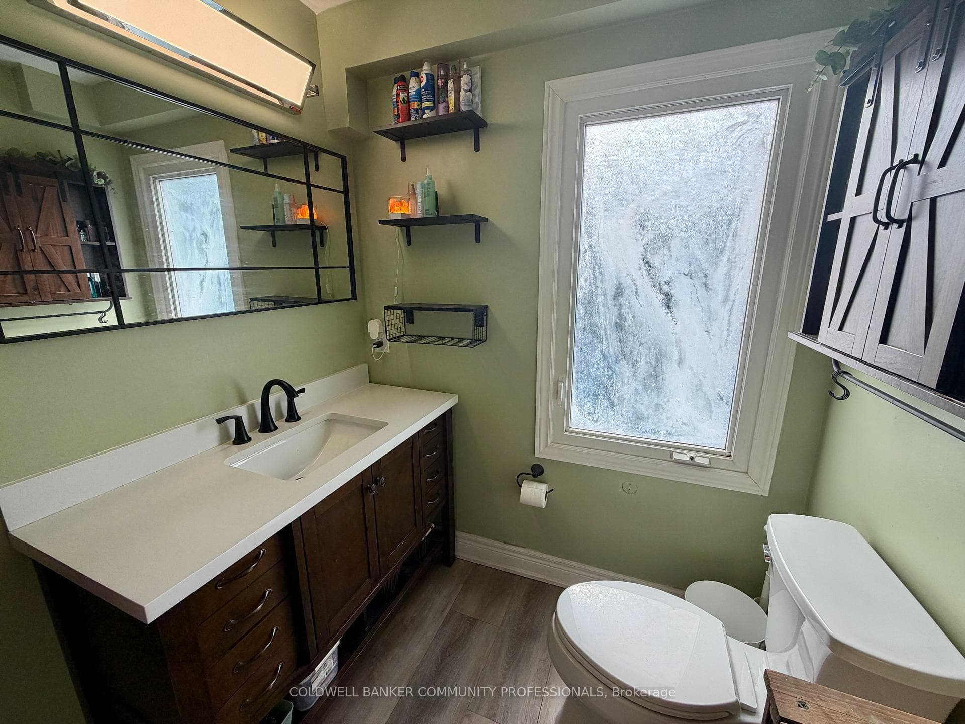 94 Howard Avenue photo 14