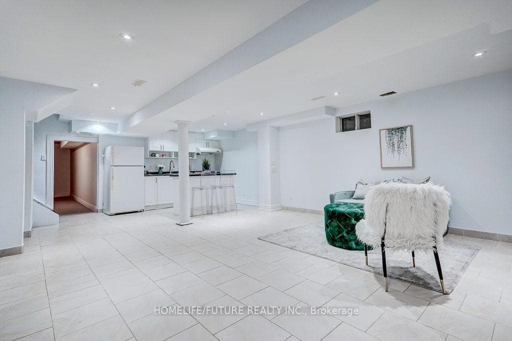 57 Roughfield Crescent photo 31