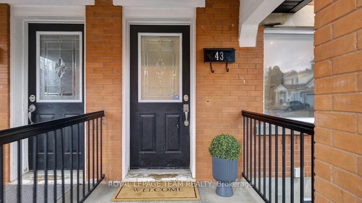 43 Beverley Avenue photo 3