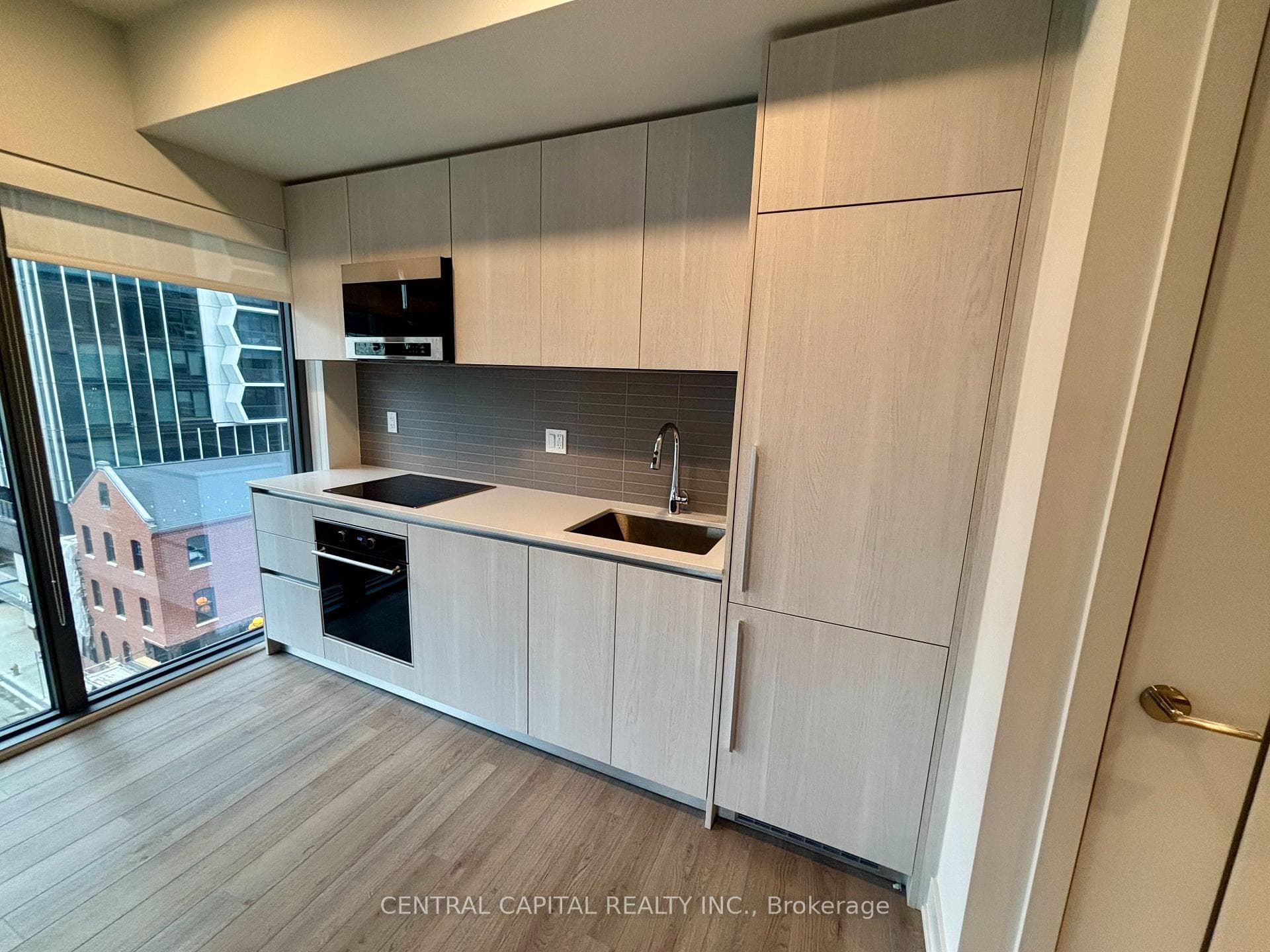 8 Cumberland Street Unit 606 photo 3