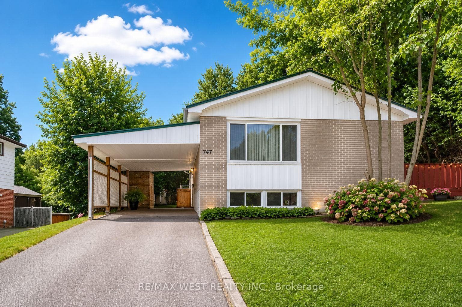 747 Birchwood Drive photo 29
