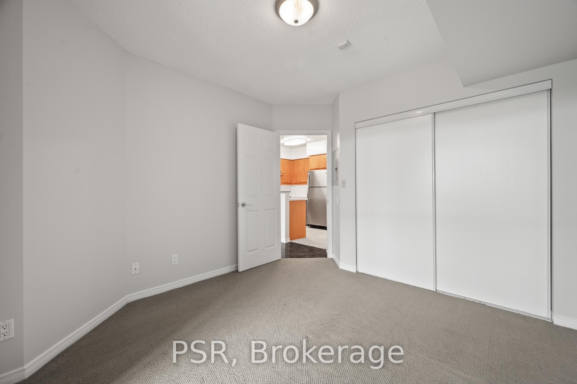 515 Rosewell Avenue Unit 711 photo 10