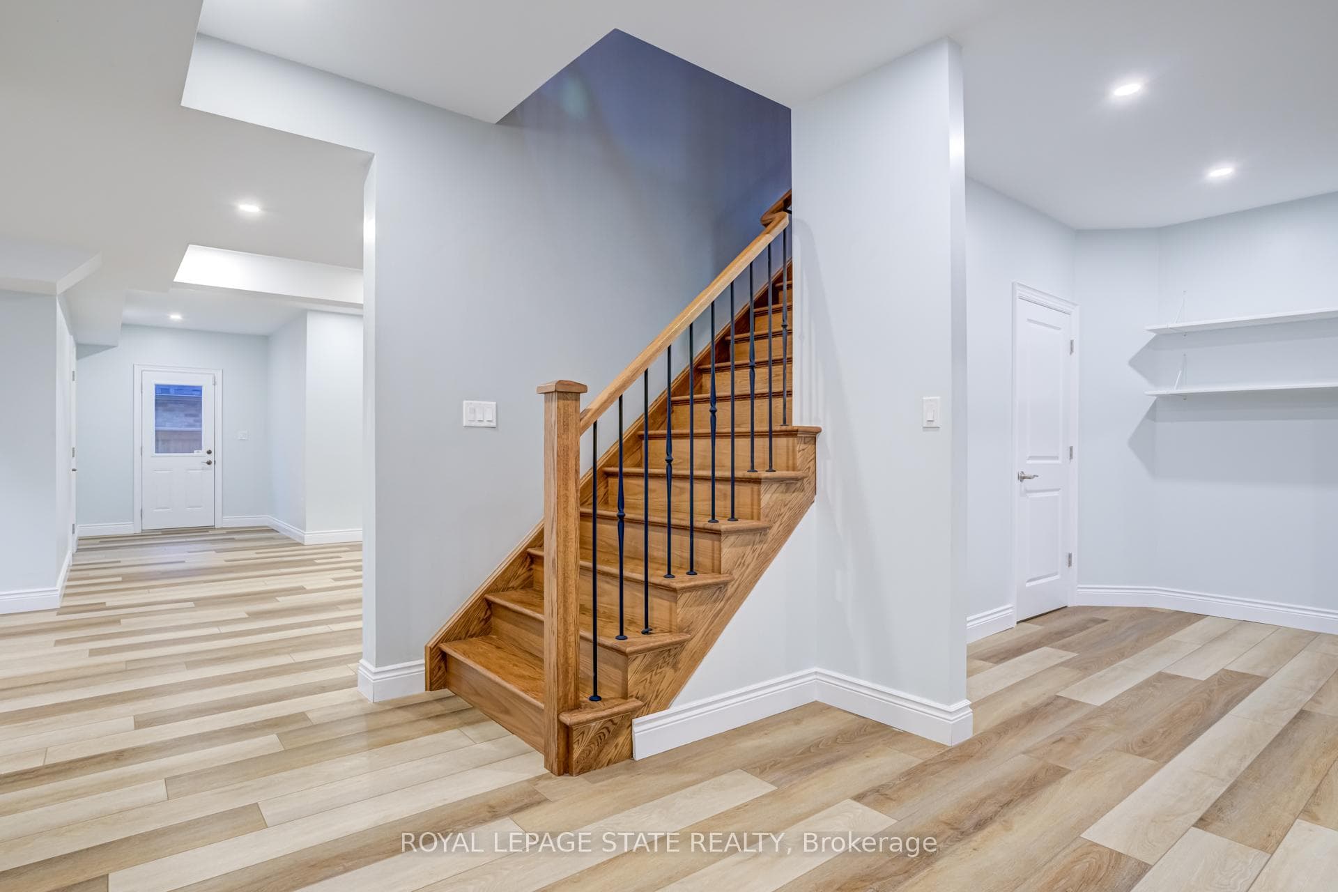 175 Oakhill Place photo 37