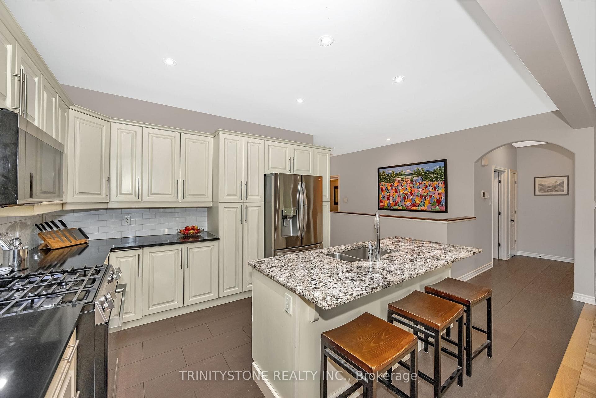 452 Landswood Way photo 12