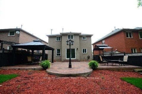 80 Larratt Lane photo 16