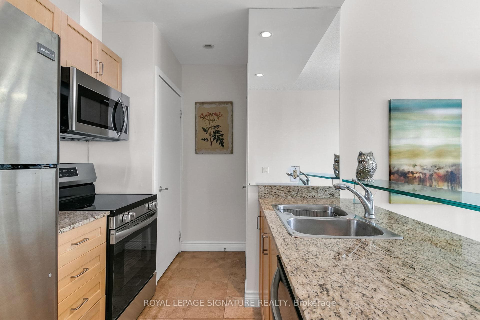 208 Queens Quay Unit 3107 photo 12