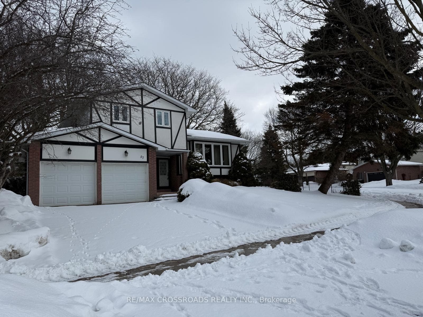 57 Sir Constantine Drive photo 1